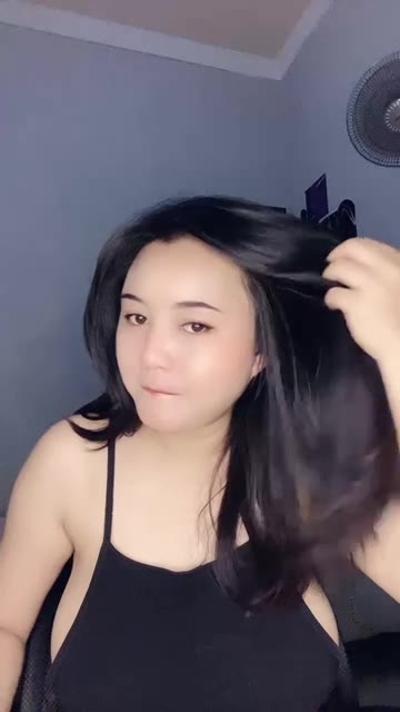 Bokep Viral Selebgram Cantik Pamer Tubuhnya Part 1 