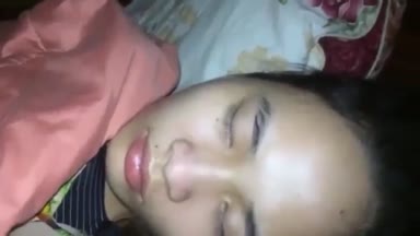 Lagi Tidur ABG Dirudal Dari Belakang