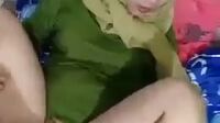 Nggak sanggup bayar kost ibu kost minta ngewe