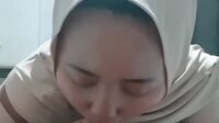 Hijab Tobrut Sepong Lanjut Gaya Miring